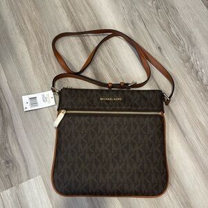 Michael Kors Bedford Brown Flat Crossbody